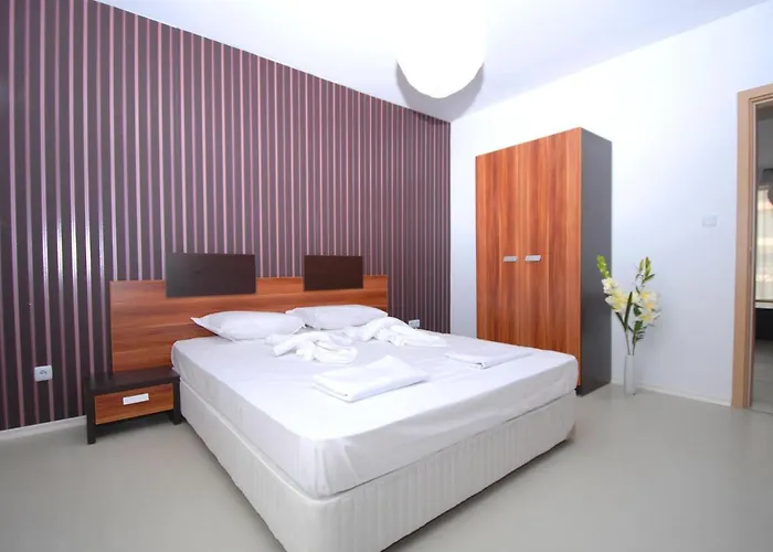 Boutique Rainbow 4 Hotel 3*