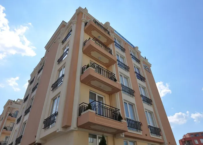 Boutique Rainbow 4 3* Sunny Beach